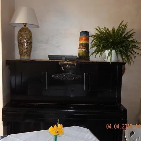 Il Pianista Sul Mare Bed & Breakfast *