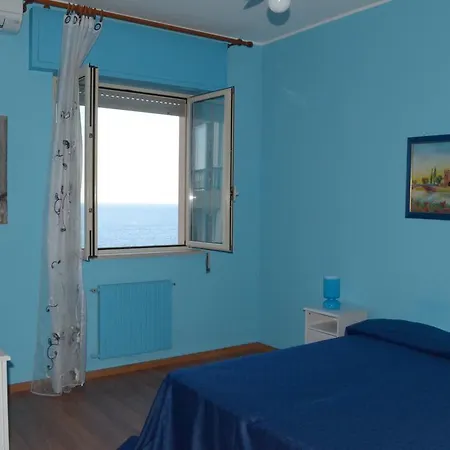 Il Pianista Sul Mare Bed & Breakfast *